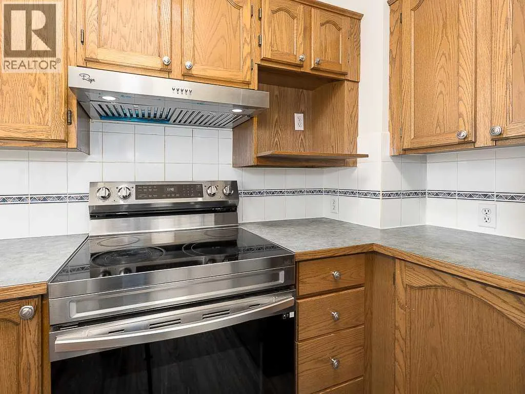 100 Catalina Circle NE