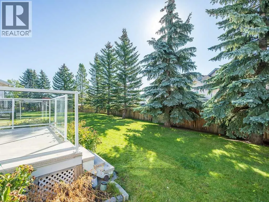 100 Catalina Circle NE