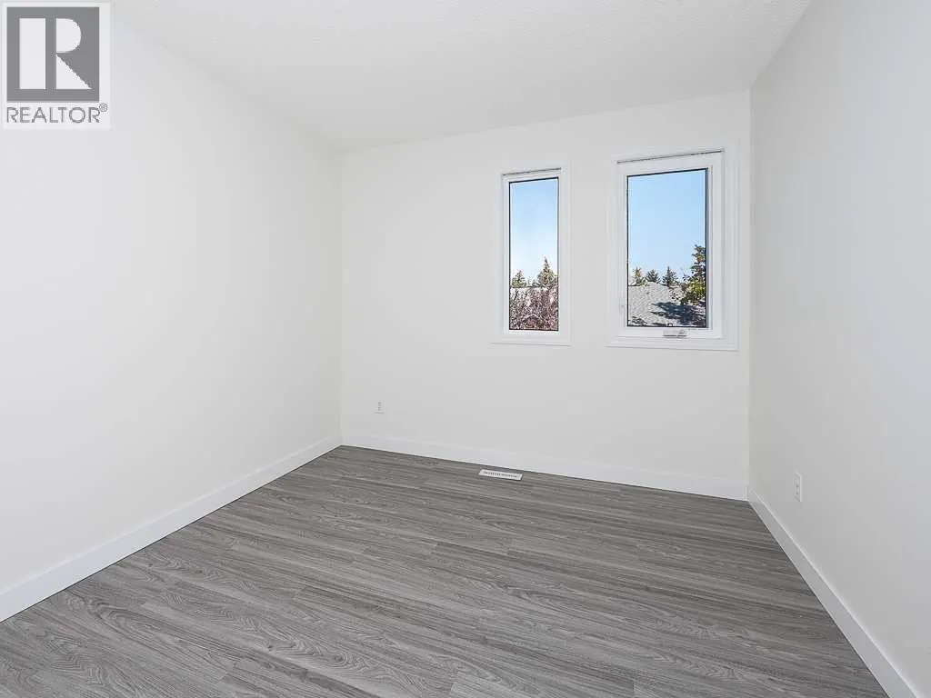 100 Catalina Circle NE