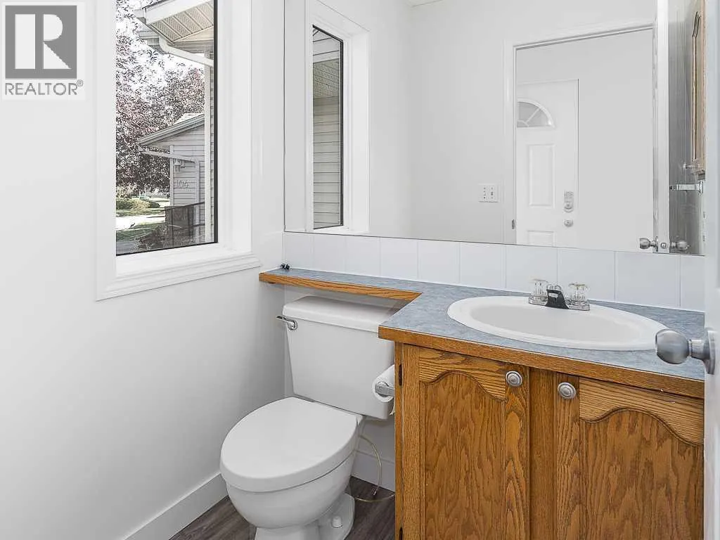 100 Catalina Circle NE