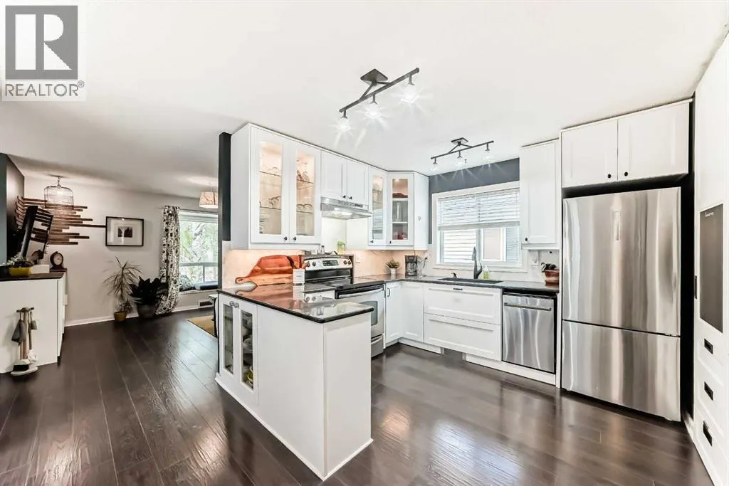 12 Taraglen Road NE