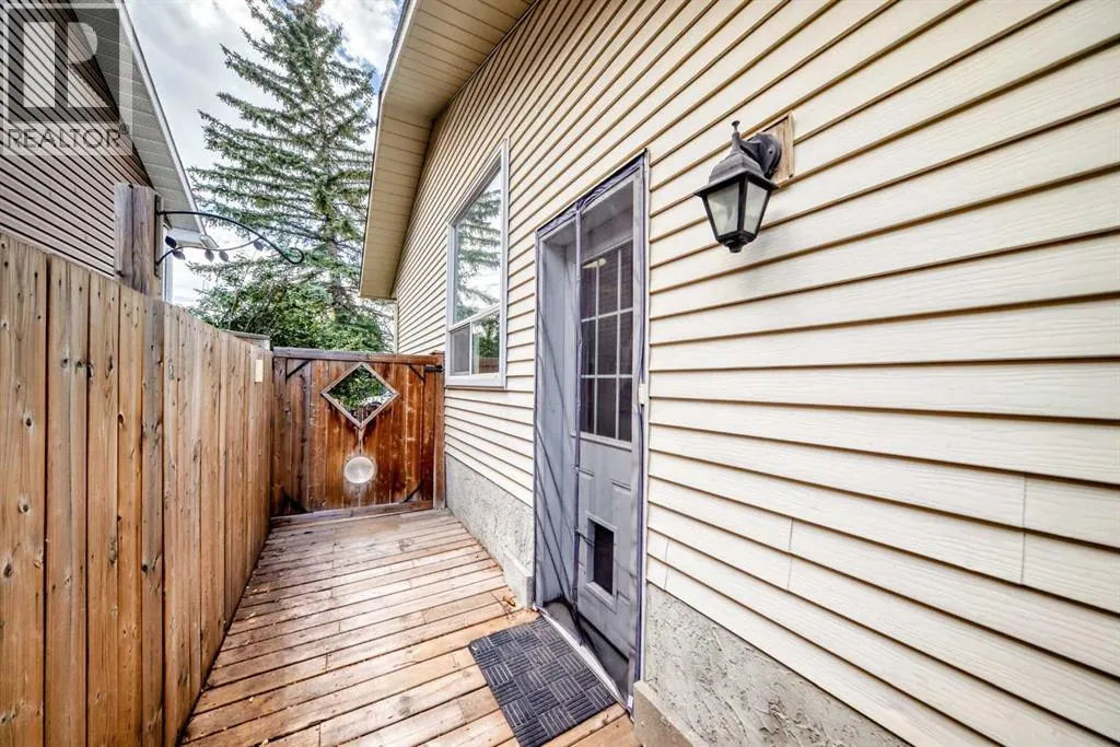 12 Taraglen Road NE