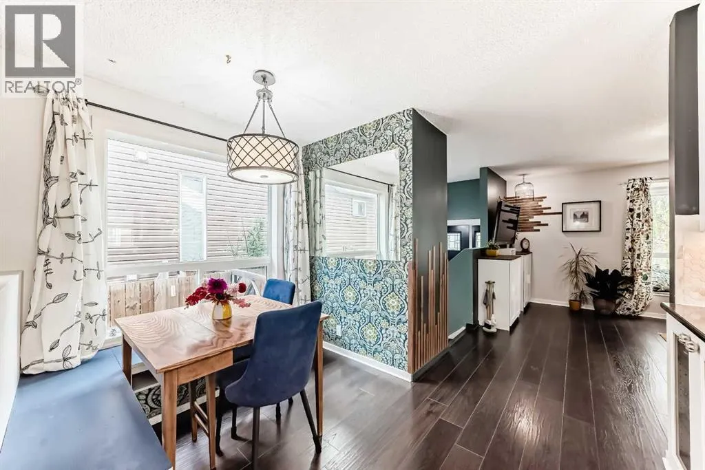 12 Taraglen Road NE