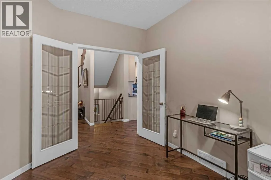 6 Auburn Glen Common SE