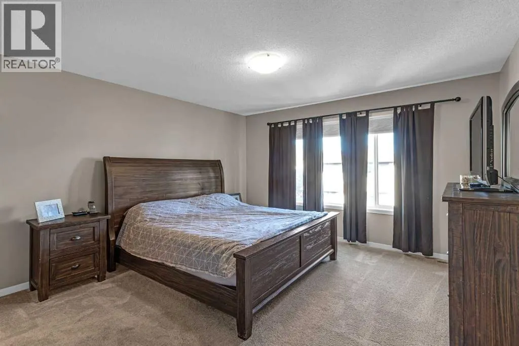 6 Auburn Glen Common SE