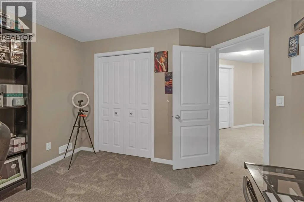 6 Auburn Glen Common SE