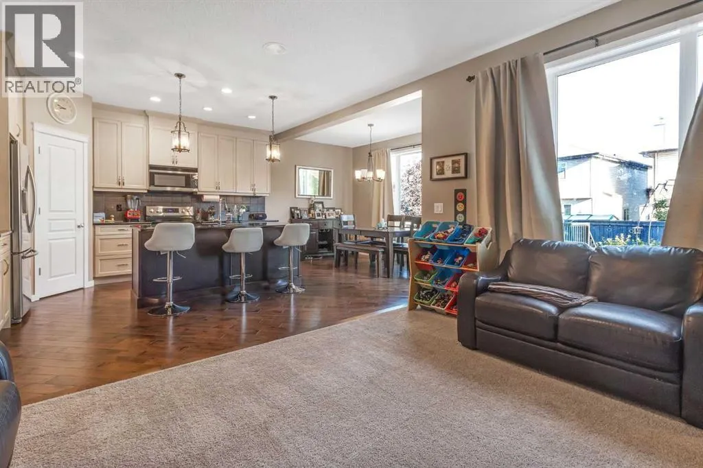 6 Auburn Glen Common SE