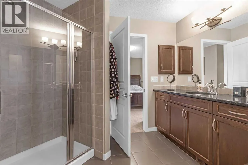 6 Auburn Glen Common SE