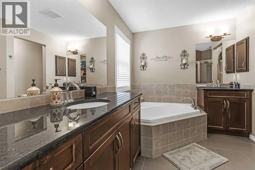 6 Auburn Glen Common SE