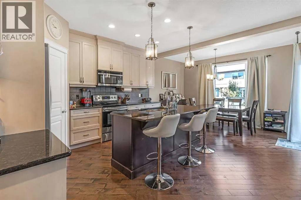 6 Auburn Glen Common SE