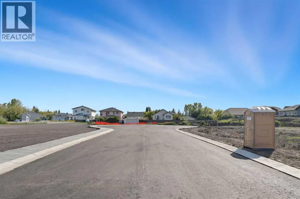 8 DunHam Court NW
