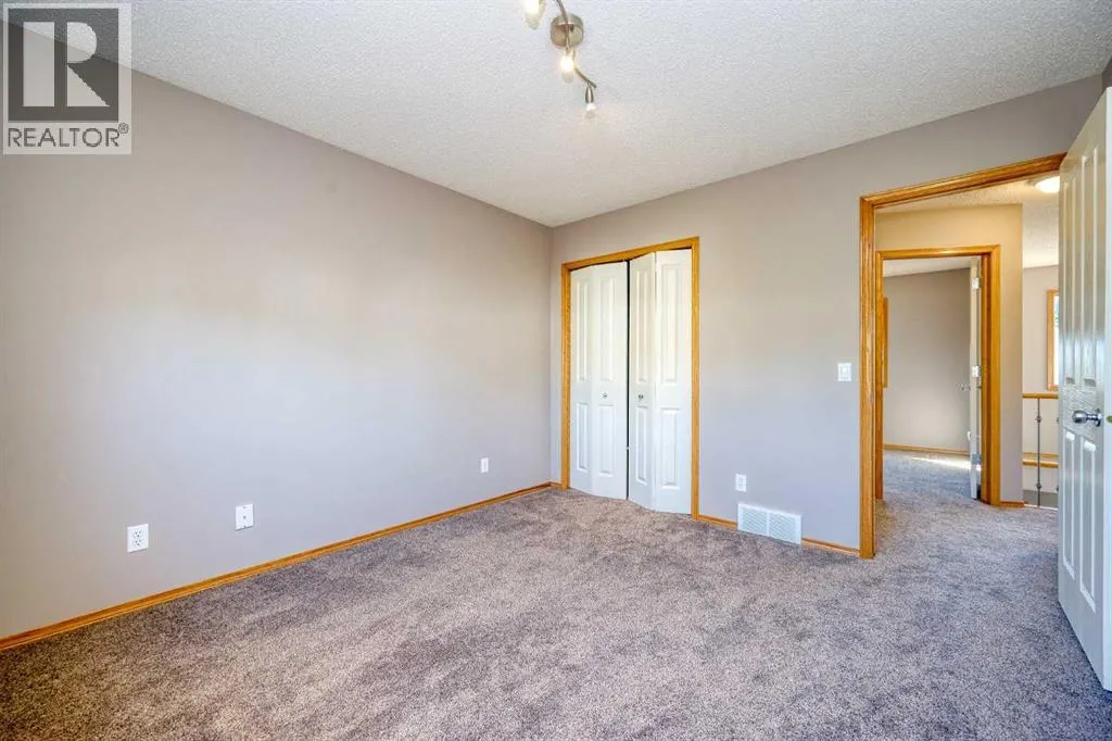 19 Westpoint Court SW