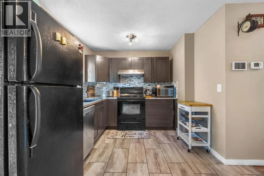 62 Fonda Crescent SE