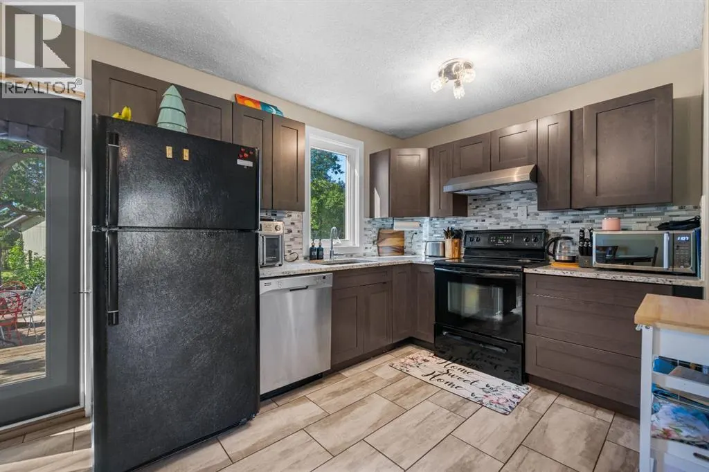 62 Fonda Crescent SE