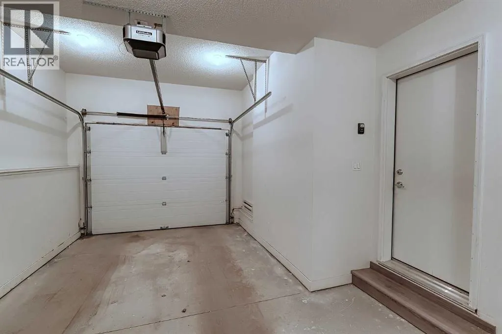 10 Walden Lane SE