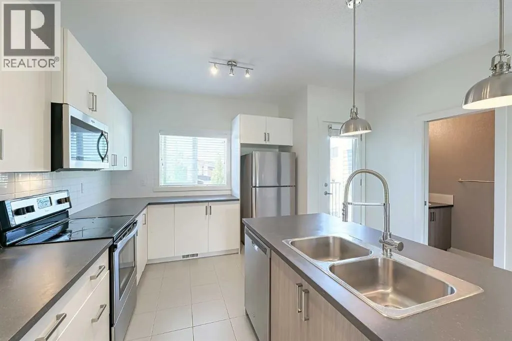 10 Walden Lane SE
