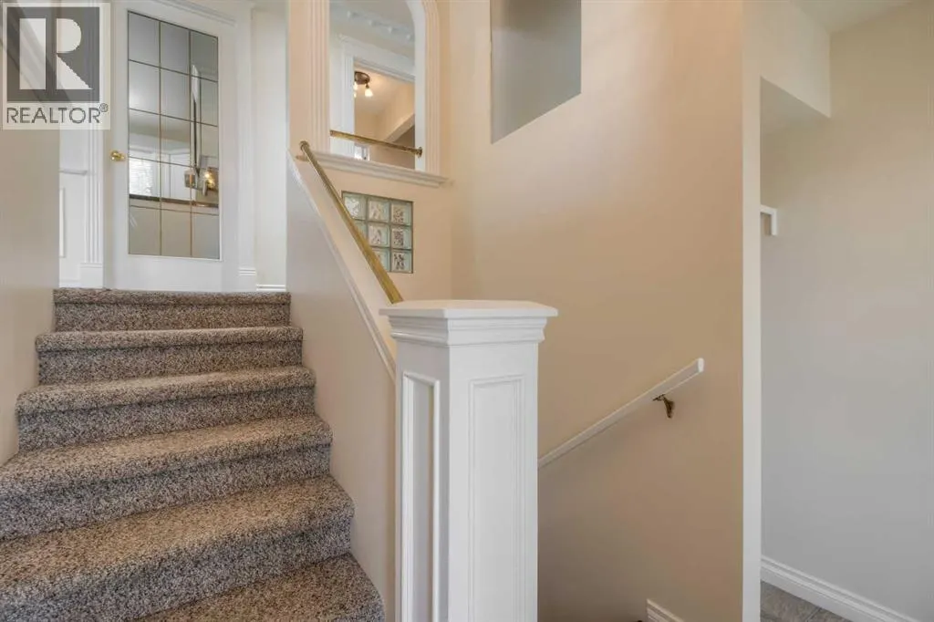 654 Columbia Boulevard W