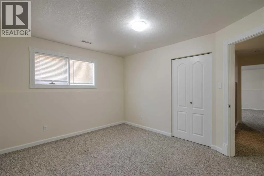 654 Columbia Boulevard W