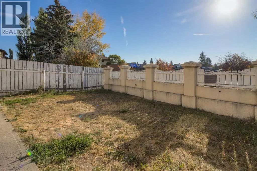 654 Columbia Boulevard W