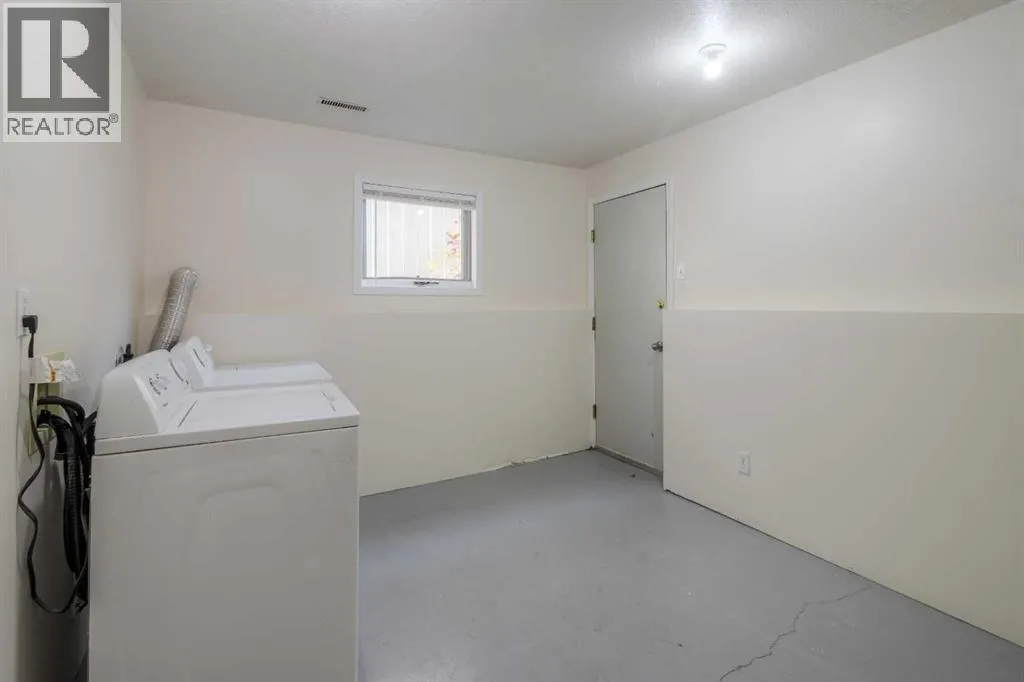 654 Columbia Boulevard W