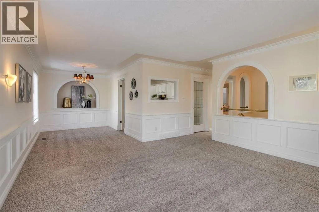 654 Columbia Boulevard W