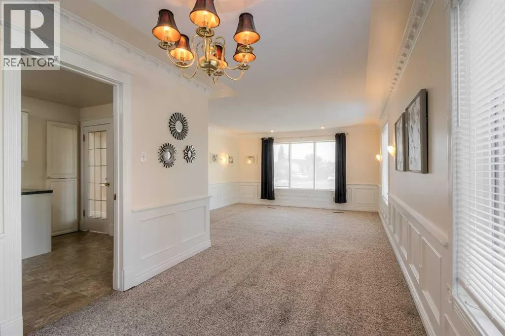 654 Columbia Boulevard W