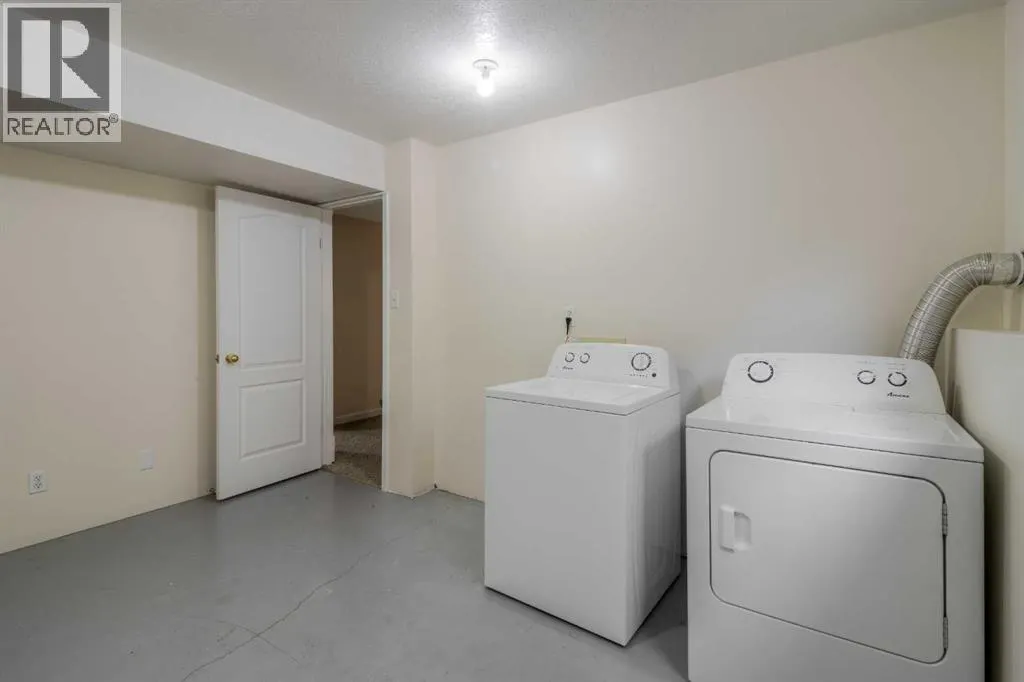 654 Columbia Boulevard W