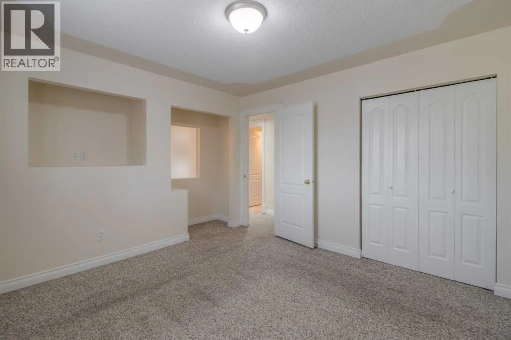 654 Columbia Boulevard W