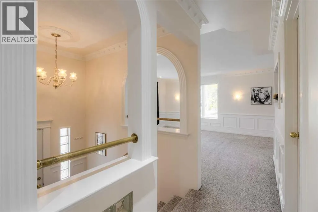 654 Columbia Boulevard W
