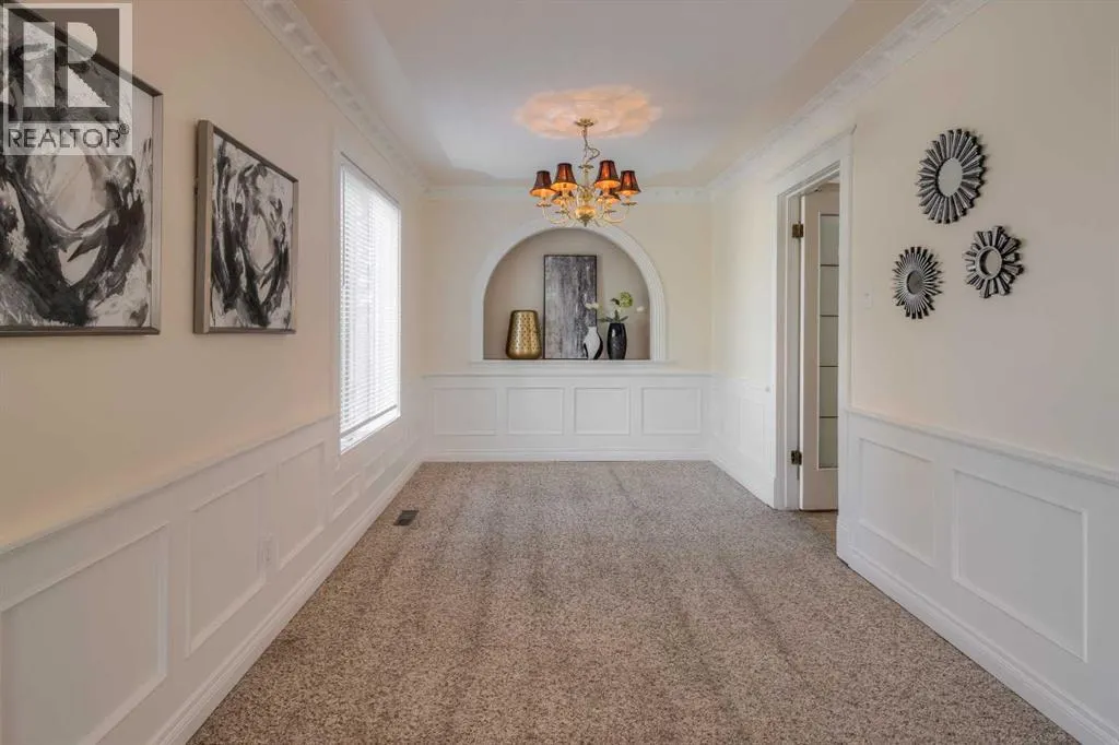 654 Columbia Boulevard W