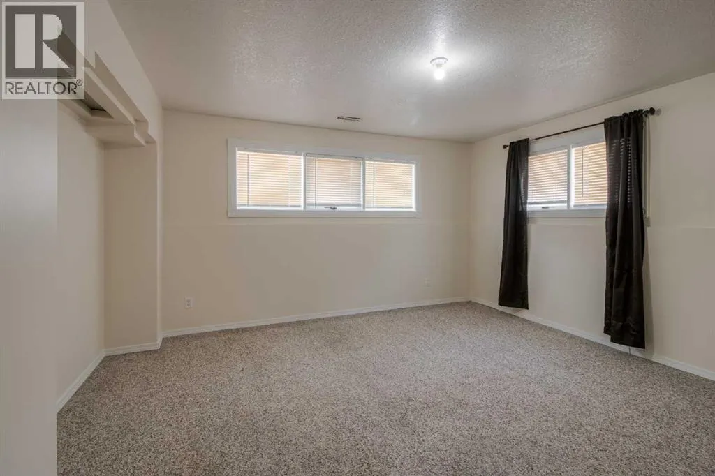 654 Columbia Boulevard W