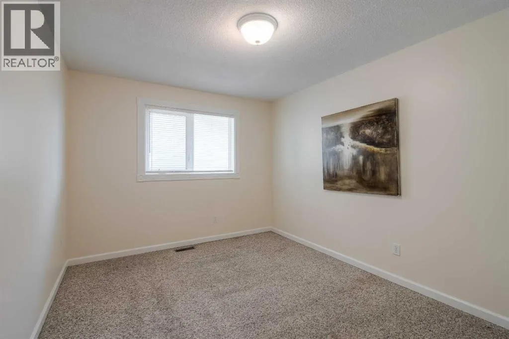 654 Columbia Boulevard W
