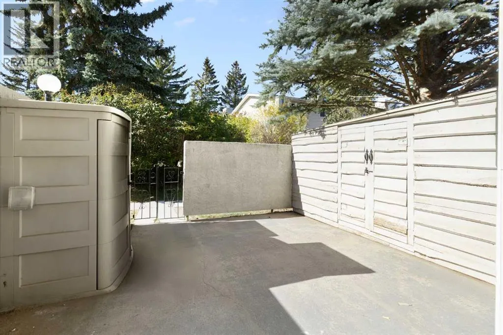 7, 4915 45 Street SW
