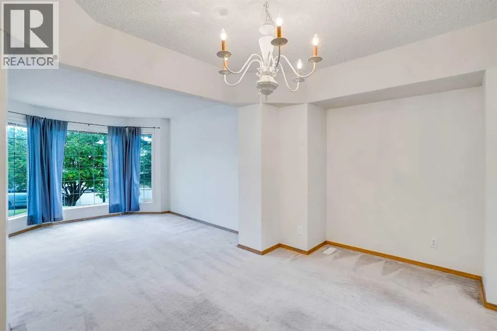 82 Edgevalley Close NW