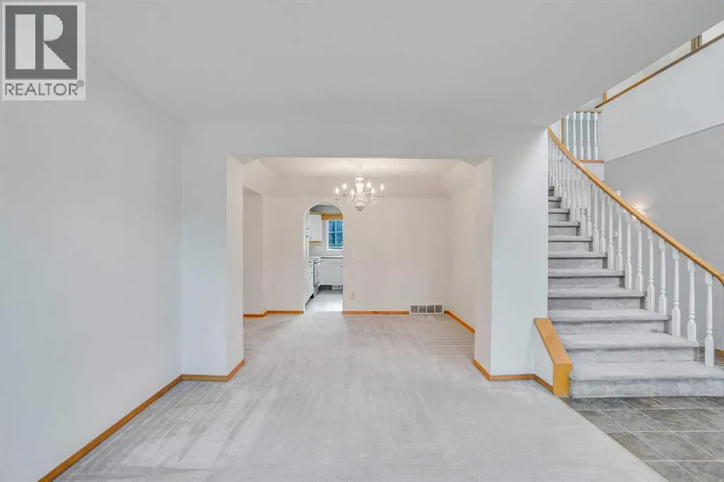 82 Edgevalley Close NW