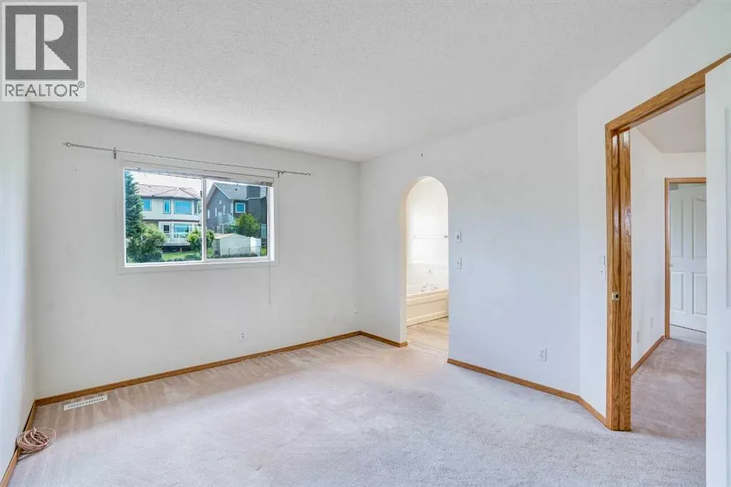 82 Edgevalley Close NW