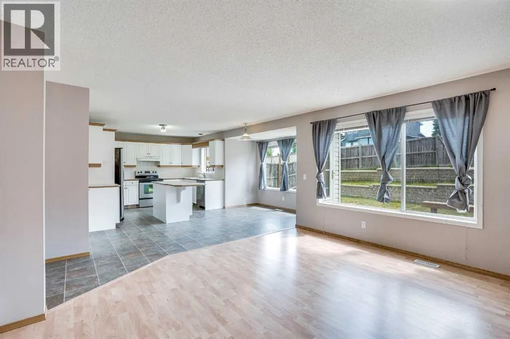 82 Edgevalley Close NW