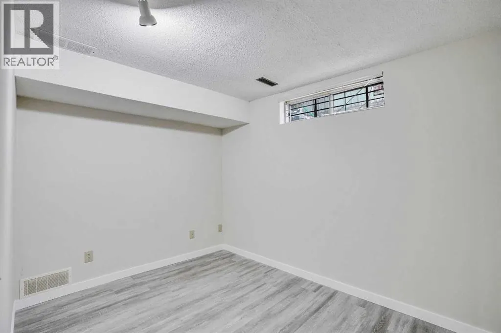 82 Edgevalley Close NW