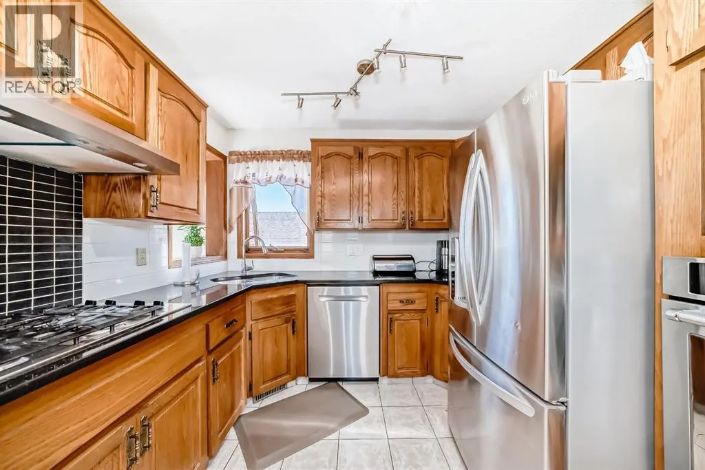 142 Edgeview Road NW