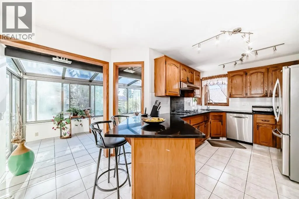 142 Edgeview Road NW