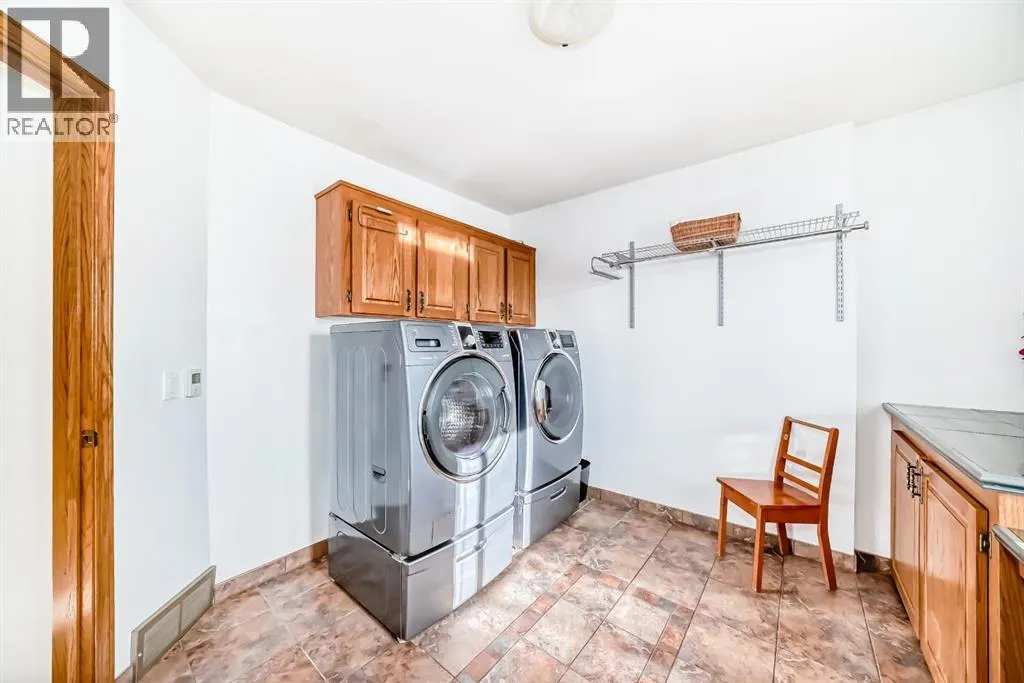 142 Edgeview Road NW