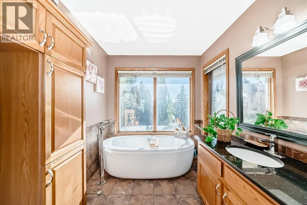 142 Edgeview Road NW