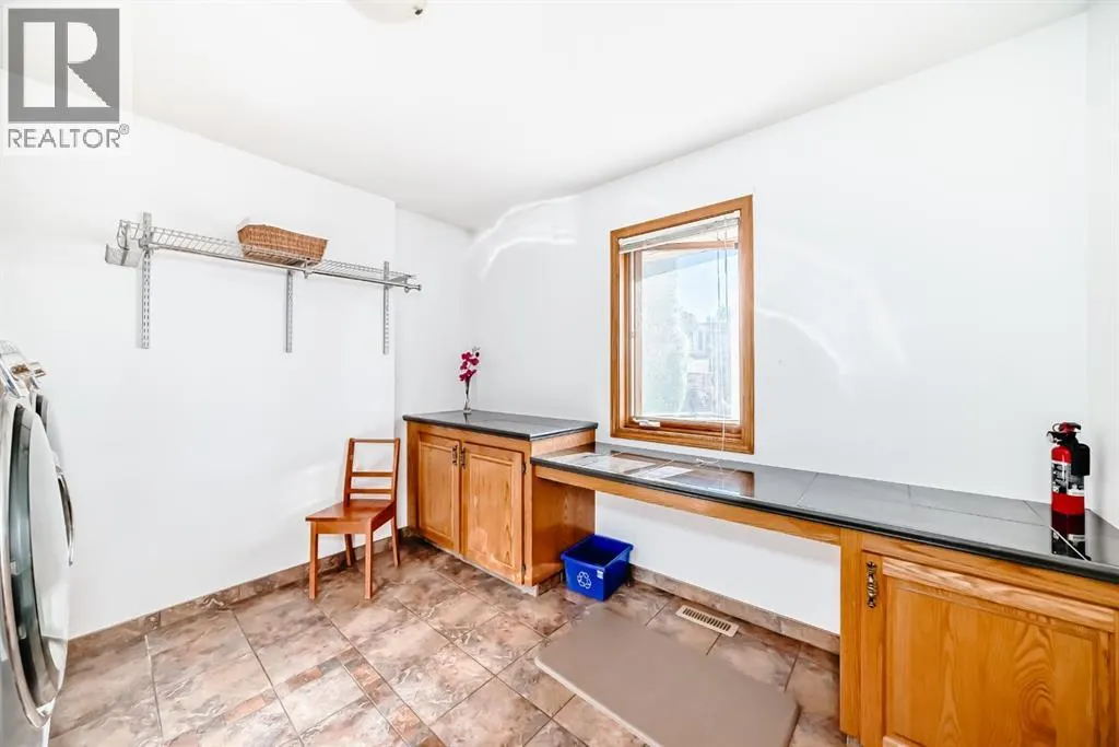 142 Edgeview Road NW