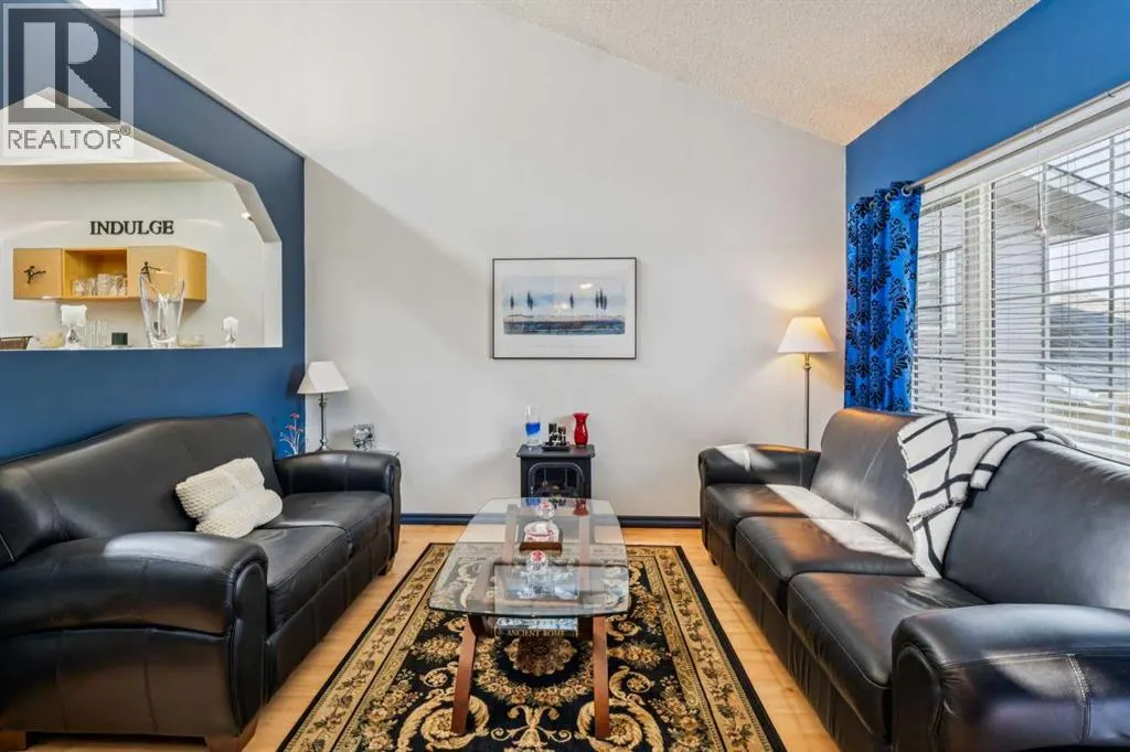 142 Elizabeth Way SE