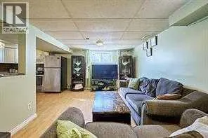 47 Doverglen Crescent SE
