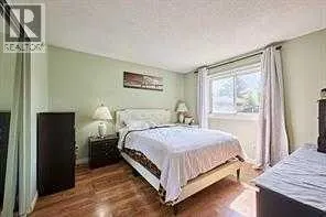 47 Doverglen Crescent SE