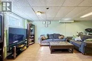 47 Doverglen Crescent SE