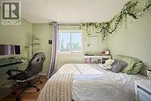 47 Doverglen Crescent SE