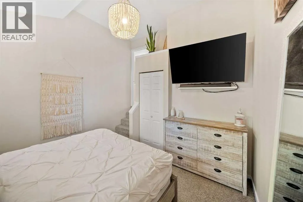 12, 567 Edmonton Trail NE