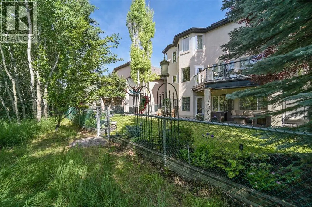1458 Strathcona Drive SW